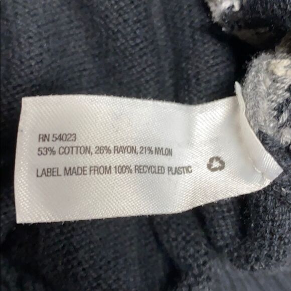 GapKids Black/Gray Argyle V-Neck Sweater Small - Picture 5 of 6